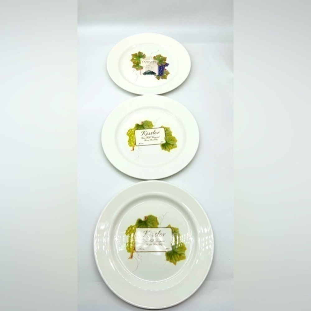 C Wedgwood GRAND GOURMET 9 3/4” Plate set of 3